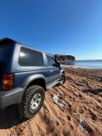  3  Mitsubishi Pajero 1996 , 980000 , 