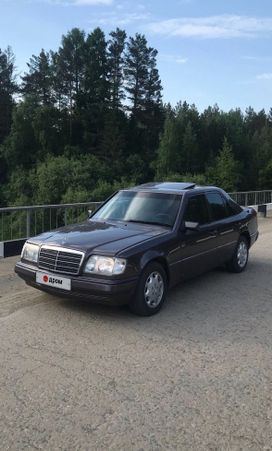  Mercedes-Benz E-Class 1994 , 500000 ,  