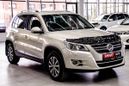 SUV   Volkswagen Tiguan 2011 , 1349000 , 