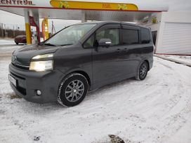    Toyota Voxy 2012 , 1250000 , 