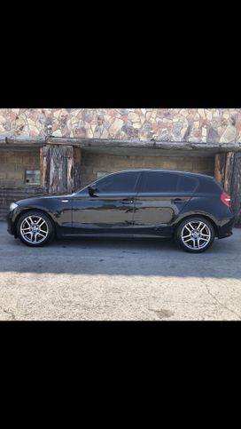  BMW 1-Series 2011 , 890000 , 