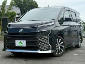    Toyota Voxy 2022 , 2579000 , 