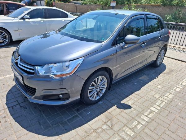  Citroen C4 2011 , 650000 , 