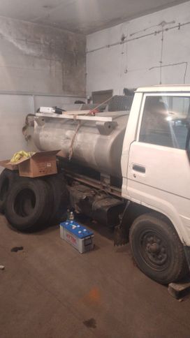  Toyota Dyna 1986 , 950000 , 