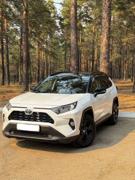 SUV   Toyota RAV4 2020 , 3850000 , 