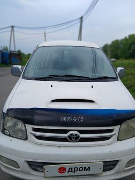    Toyota Town Ace Noah 2000 , 320000 , 
