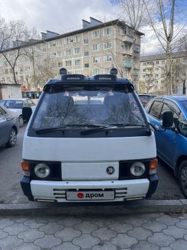   Nissan Vanette 1990 , 600000 , 