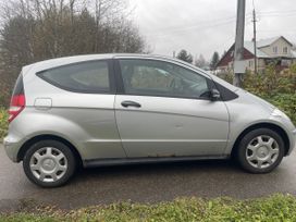  3  Mercedes-Benz A-Class 2006 , 410000 , 