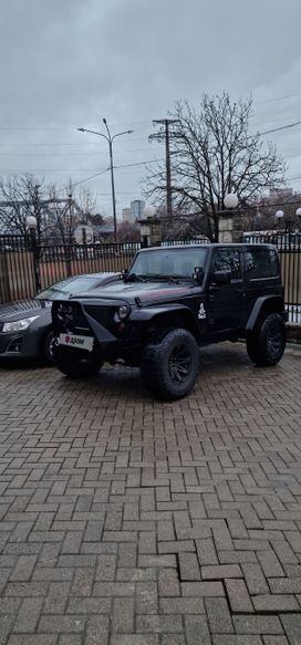  3  Jeep Wrangler 2010 , 2350000 , 