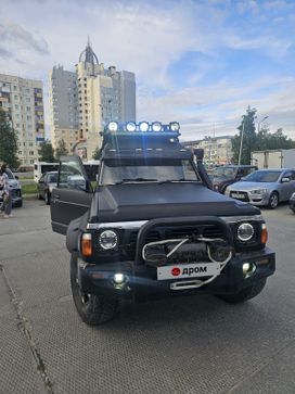 SUV   Nissan Safari 1993 , 2000000 , 