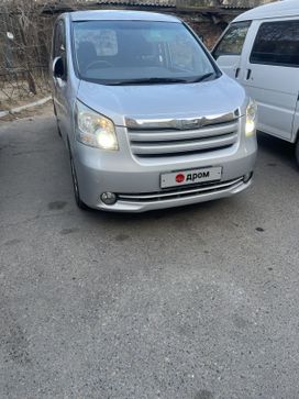    Toyota Noah 2010 , 1333000 , 