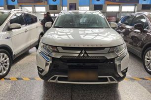 SUV   Mitsubishi Outlander 2021 , 2200000 , 