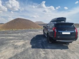 SUV   Mitsubishi Pajero Sport 2018 , 3000000 , 