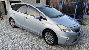  Prius Alpha 2013