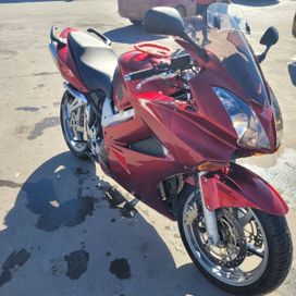 -  Honda VFR 800A 2005 , 520000 , 