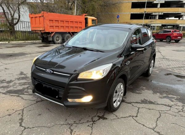 SUV   Ford Kuga 2015 , 1329000 , 