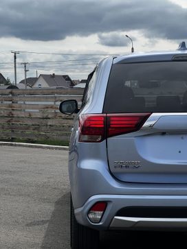 SUV   Mitsubishi Outlander 2015 , 1950000 , 