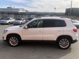 SUV   Volkswagen Tiguan 2011 , 1100000 ,  