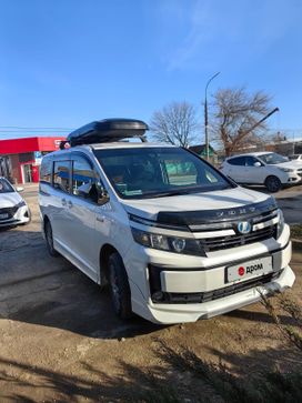    Toyota Voxy 2016 , 1800000 , 