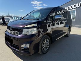    Toyota Voxy 2012 , 1600000 , 