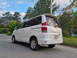    Toyota Noah 2003 , 600000 , 