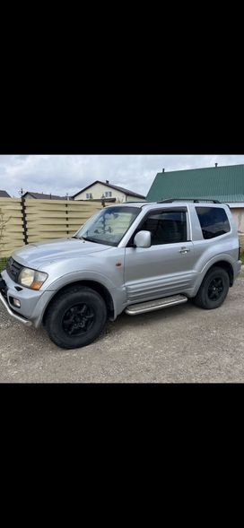  3  Mitsubishi Pajero 2000 , 785000 , 