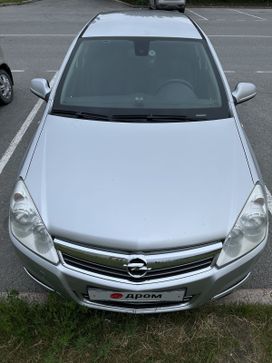  Opel Astra 2011 , 670000 , 