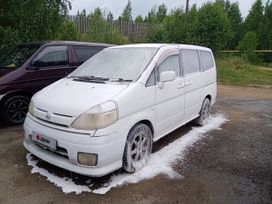    Nissan Serena 2000 , 320000 , 