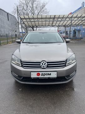  Volkswagen Passat 2011 , 899000 , 