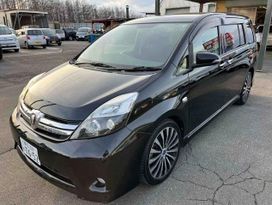    Toyota Isis 2014 , 850000 , 