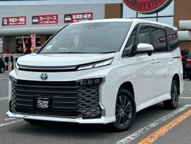   Toyota Voxy 2023 , 2439000 , 