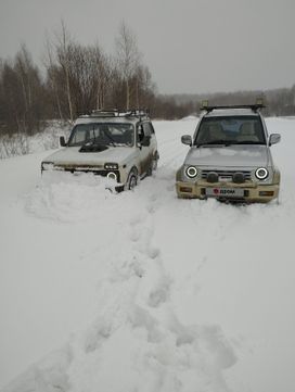  3  Mitsubishi Pajero Junior 1997 , 400000 , 