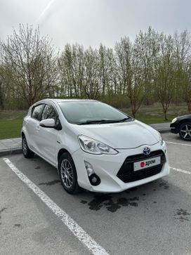  Toyota Aqua 2015 , 940000 , 