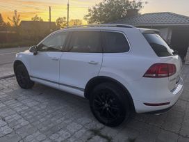 SUV   Volkswagen Touareg 2014 , 2200000 , --