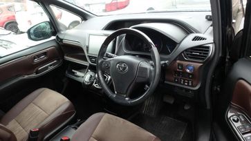    Toyota Esquire 2018 , 2630000 , 
