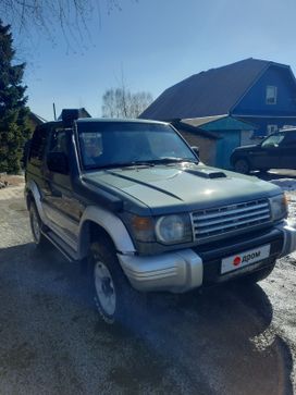  3  Mitsubishi Montero 1995 , 900000 , -