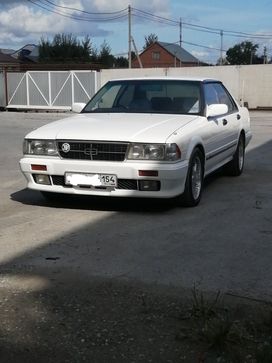  Nissan Gloria 1989 , 650000 , 