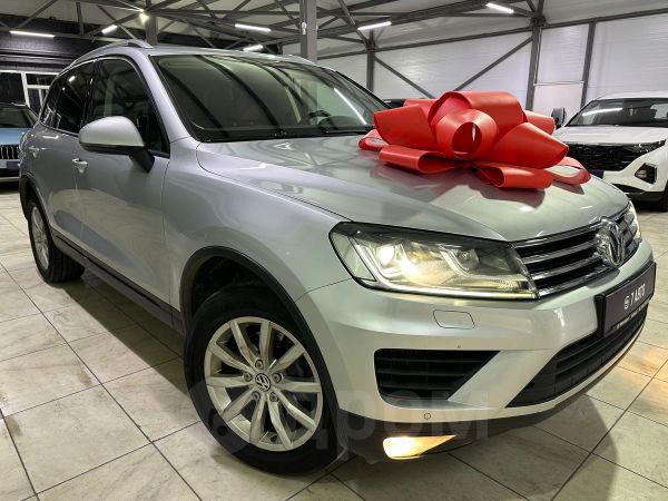 SUV   Volkswagen Touareg 2015 , 3300000 , 