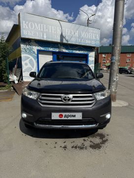SUV   Toyota Highlander 2011 , 2200000 , 