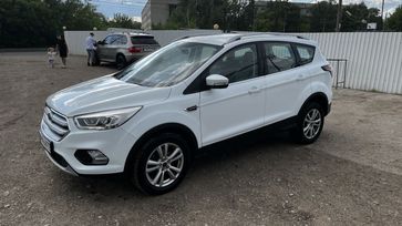 SUV   Ford Kuga 2017 , 1100000 , 