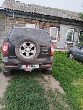 SUV   Chevrolet Niva 2012 , 660000 , 