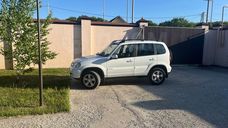SUV   Chevrolet Niva 2013 , 650000 , 