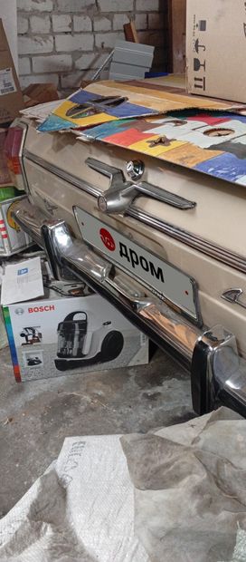   24  1982 , 200000 , 