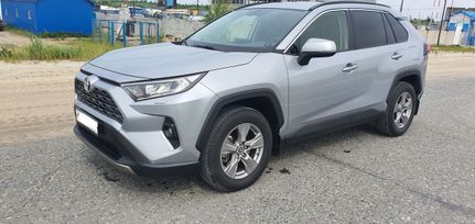 SUV   Toyota RAV4 2022 , 3950000 , 