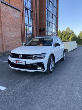 SUV   Volkswagen Tiguan 2020 , 3750000 , 
