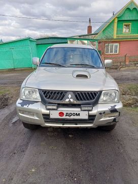  Mitsubishi L200 2006 , 700000 , 