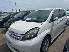    Toyota Isis 2010 , 1100000 , 