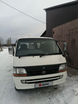    Toyota Regius 2000 , 830000 , 