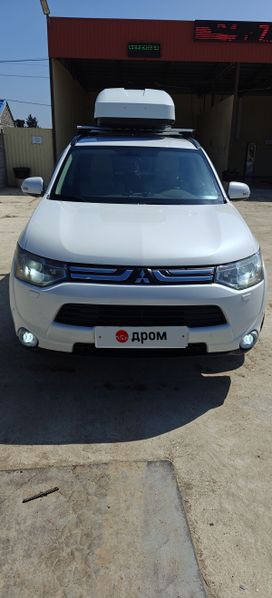 SUV   Mitsubishi Outlander 2012 , 1300000 , 
