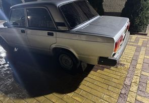   2107 2011 , 185000 , 